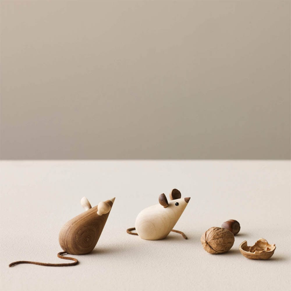 Mice, wooden figurines by Lucie Kaas – Nüspace