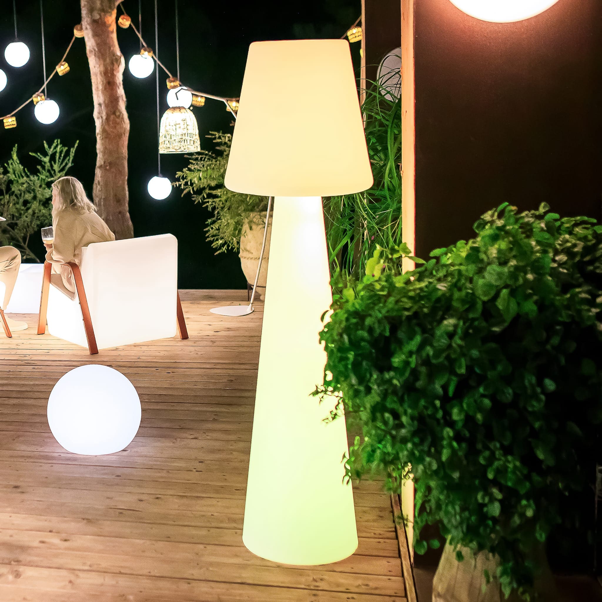 Lola 200: LED floor lamp - Newgarden – Nüspace