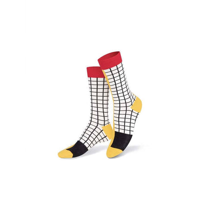 Découvrez l'originalité d'Eat My Socks avec des bas en forme de frites. Un clin d'œil à la gourmandise, une expérience mode amusante pour égayer votre garde-robe.