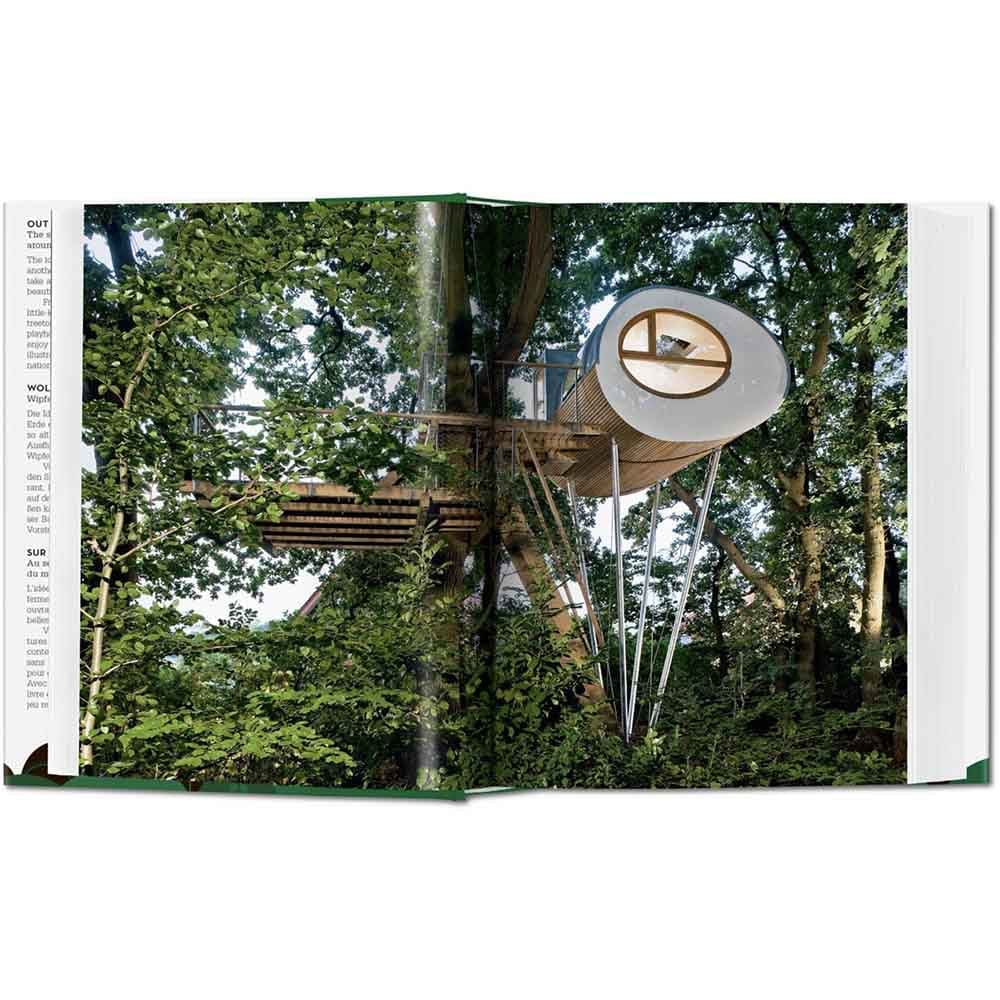 Plongez dans l'esthétique des cabanes dans les arbres avec 'Tree Houses' de Taschen. 50 sanctuaires captivants, chacun racontant une histoire unique d'aventure, d'évasion et de communion avec la nature.