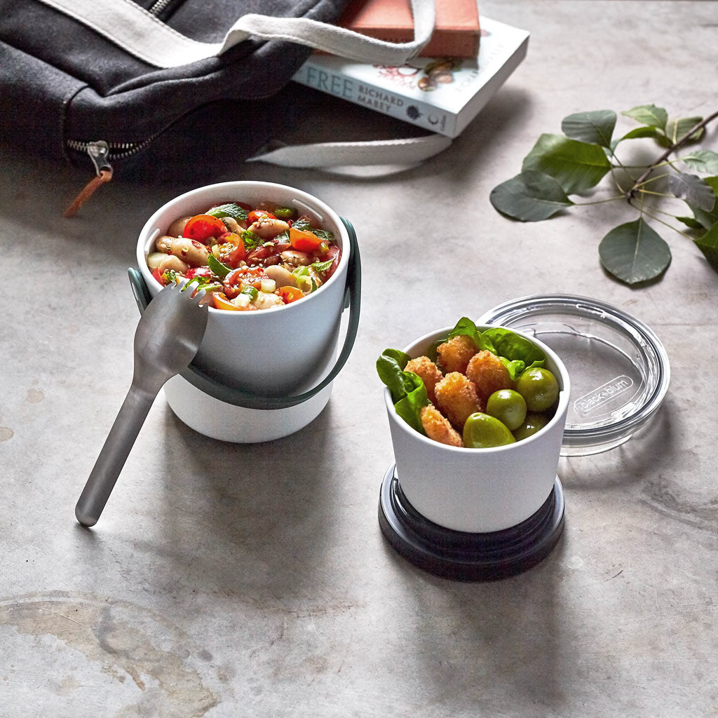Black+Blum conçoit des boîtes à lunch, des bouteilles d'eau et des thermos de haute qualité et écologiques. Ils sont 100% étanches et faits pour durer.