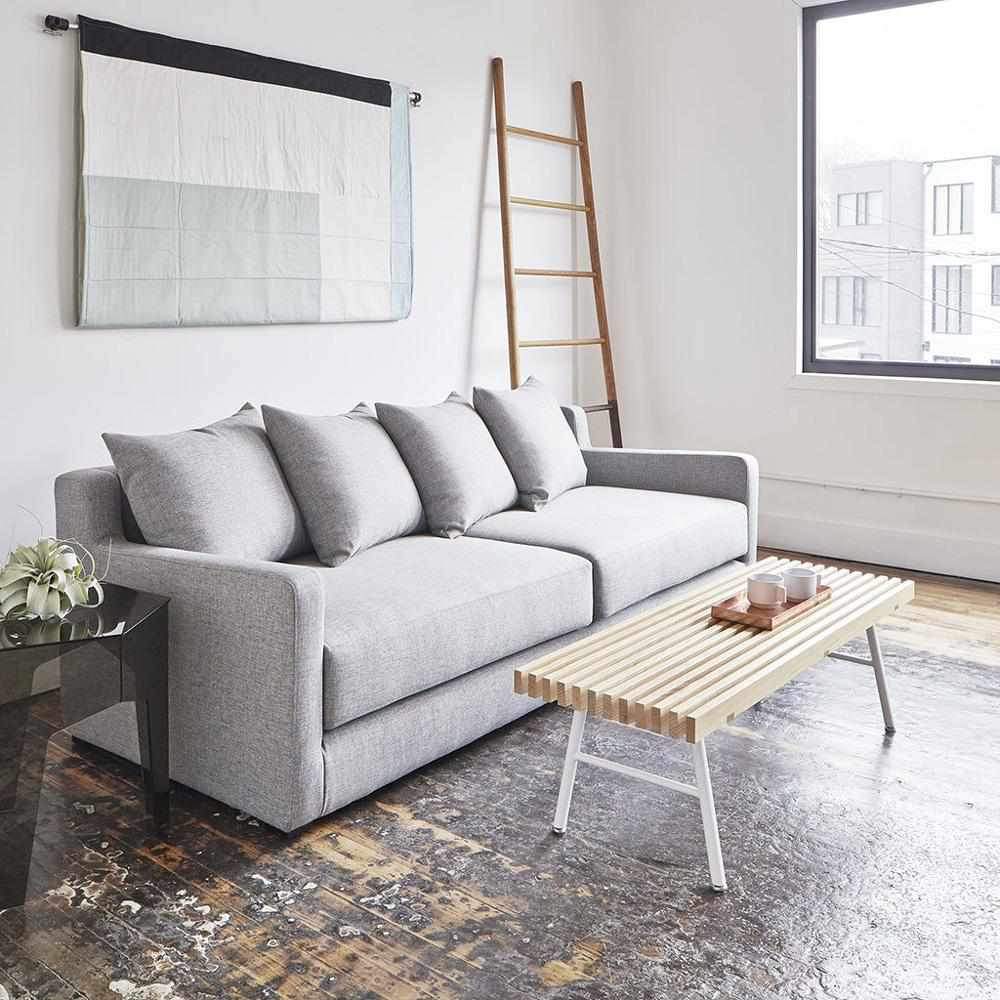 Nüspace Mobilier (Canada) et Gus* Modern sont partenaires depuis des années. Leurs créations, nous les connaissons et nous pouvons vous affirmer l'engagement envers la qualité, la distribution, la conception et les valeurs de Gus*.