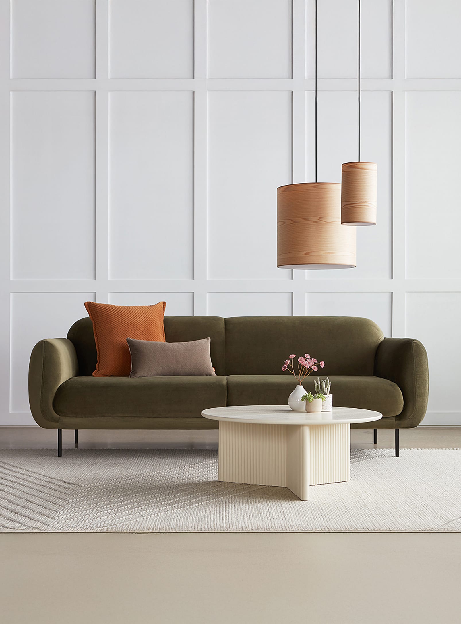 Découvrez nos sofas et sectionnels à la fois traditionnels, modernes et confortables, pour vous et toute le famille. Le futur centre d'attention de votre salon est à Nüspace.