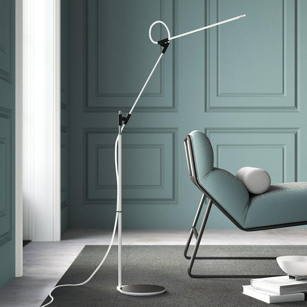 Superlight de Pablo Designs : des lampes de tâche minimalistes et articulées, parfaites pour un éclairage LED précis et élégant.