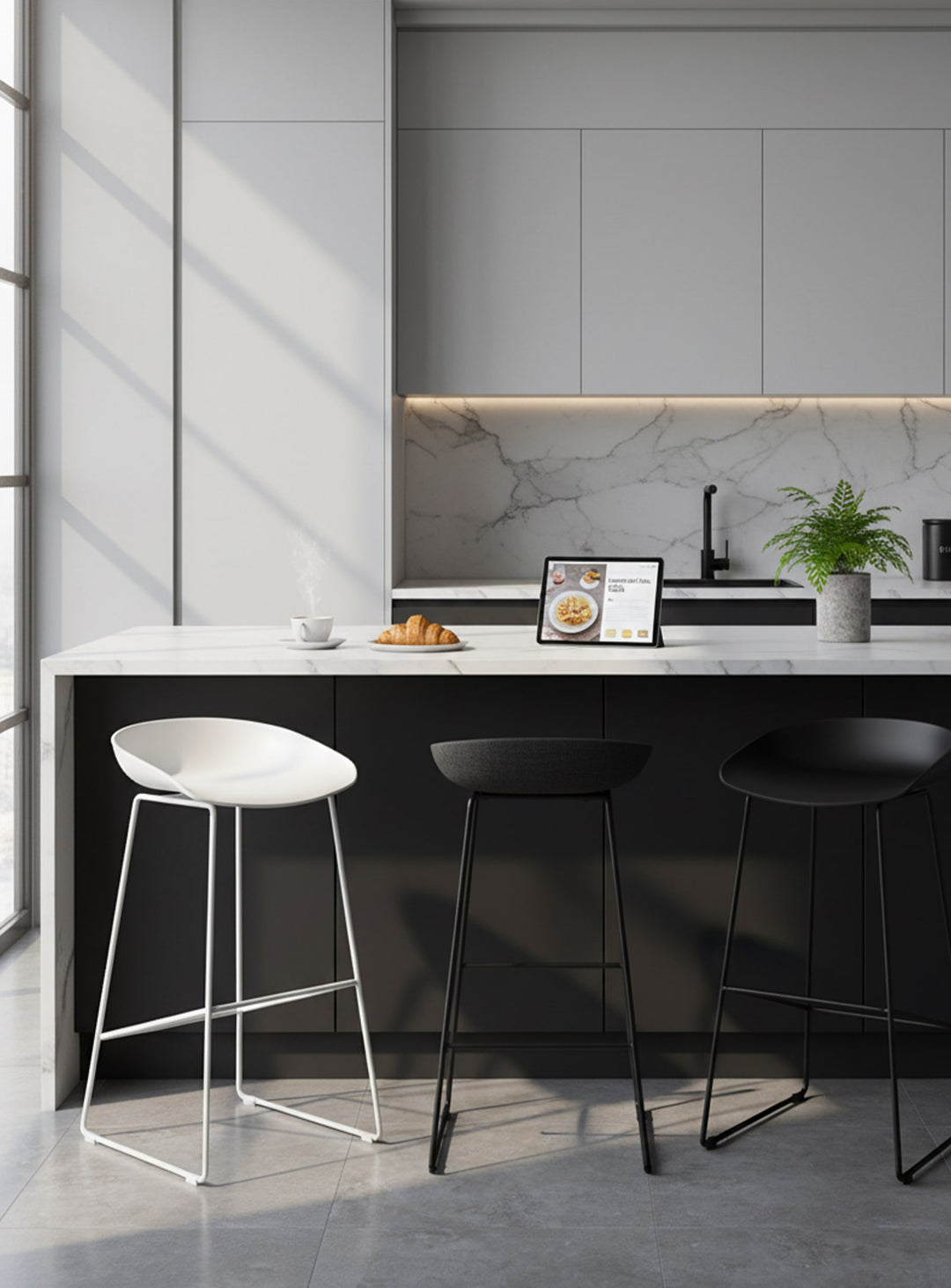 Tabouret de comptoir About 38 : design industriel, confort et durabilité. blanc