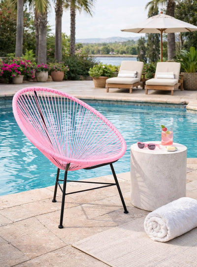 Chaise Acapulco, parfaite pour créer un coin détente stylé. rose