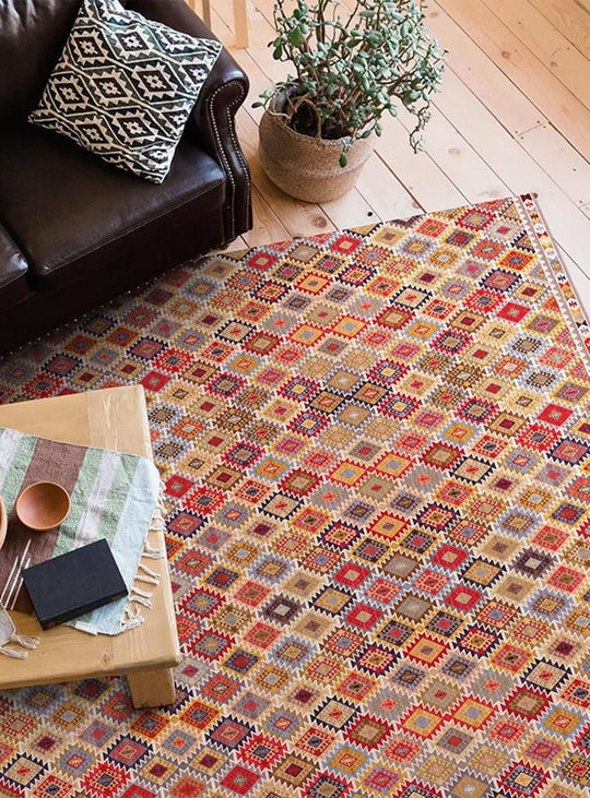 Tapis en vinyle Adama Alma Taco, durables et parfaits pour un intérieur élégant.