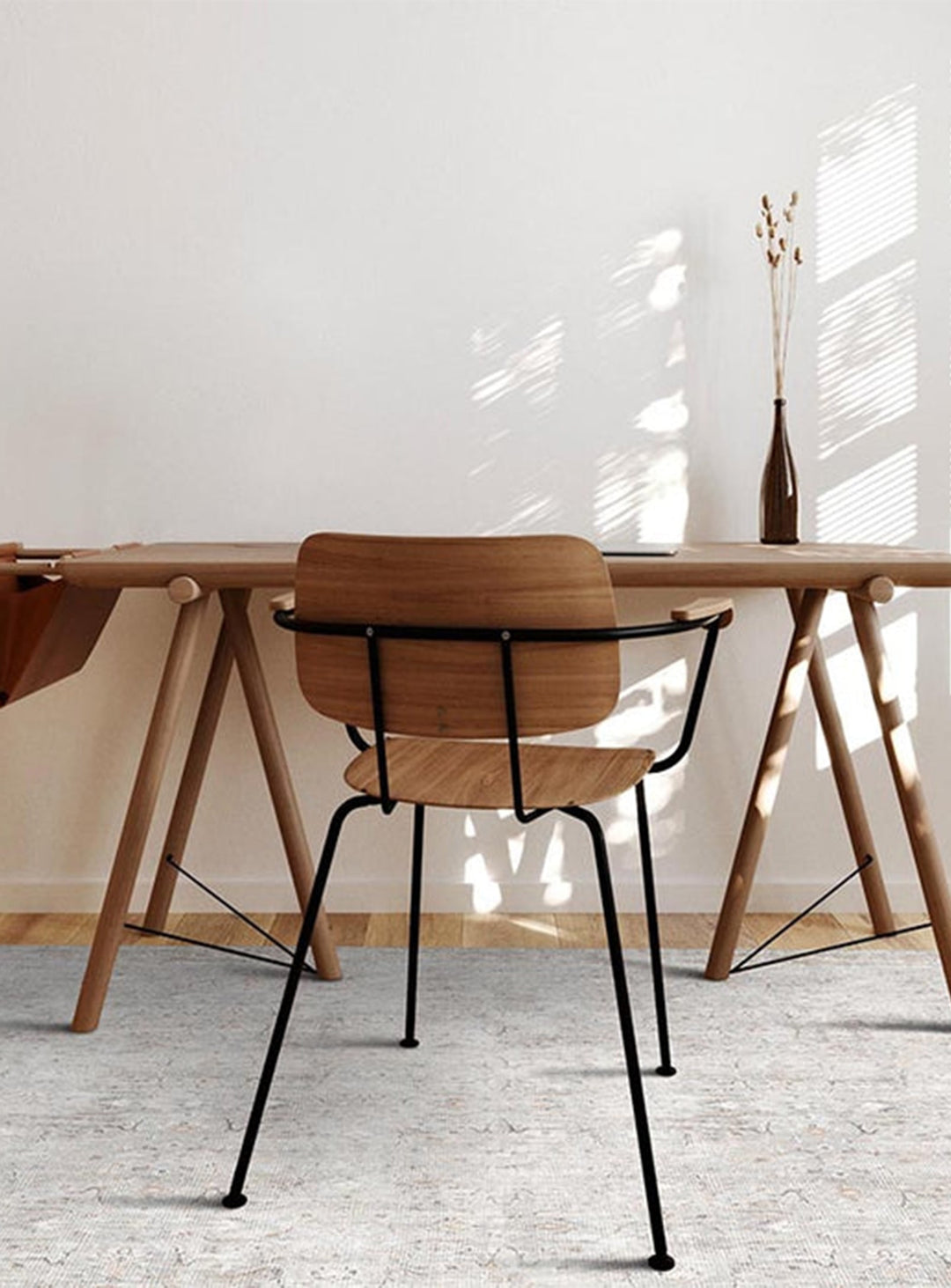 Tapis en vinyle Daniel Adama Alma, idéal pour familles avec enfants et animaux. blanc