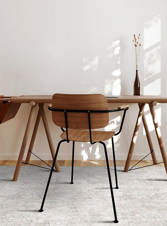 Tapis en vinyle Daniel Adama Alma, idéal pour familles avec enfants et animaux. blanc