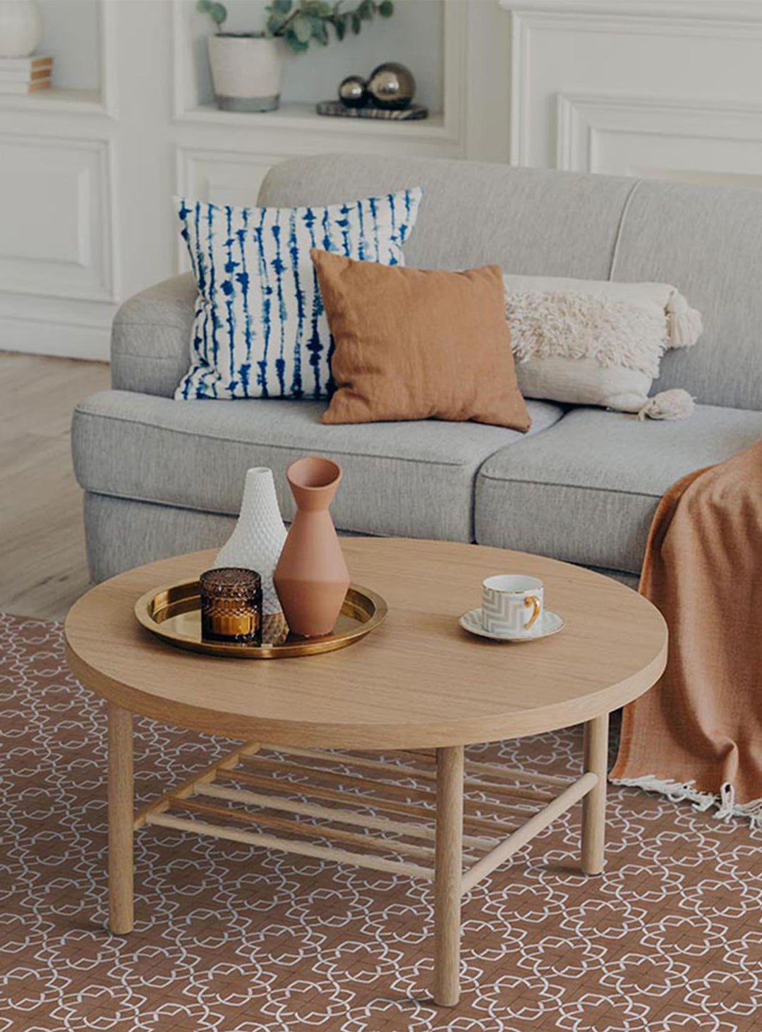 Tapis Manos d'Adama Alma, entretien facile et design élégant pour toute la maison. brun