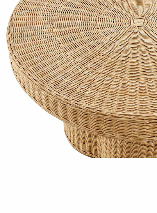 Table basse ronde Ainsley : chaleur du rotin et design harmonieux.