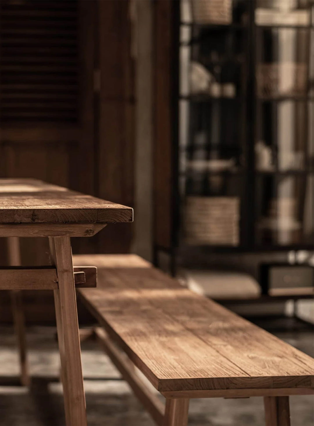 Optez pour le banc Artisan, un meuble authentique au style intemporel.