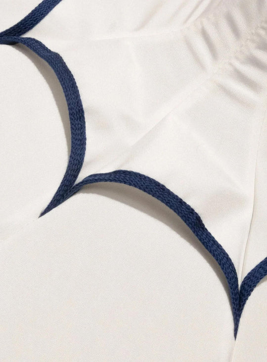 Parasol Pagoda de Basil Bangs qualité commerciale pour usage intensif. blanc