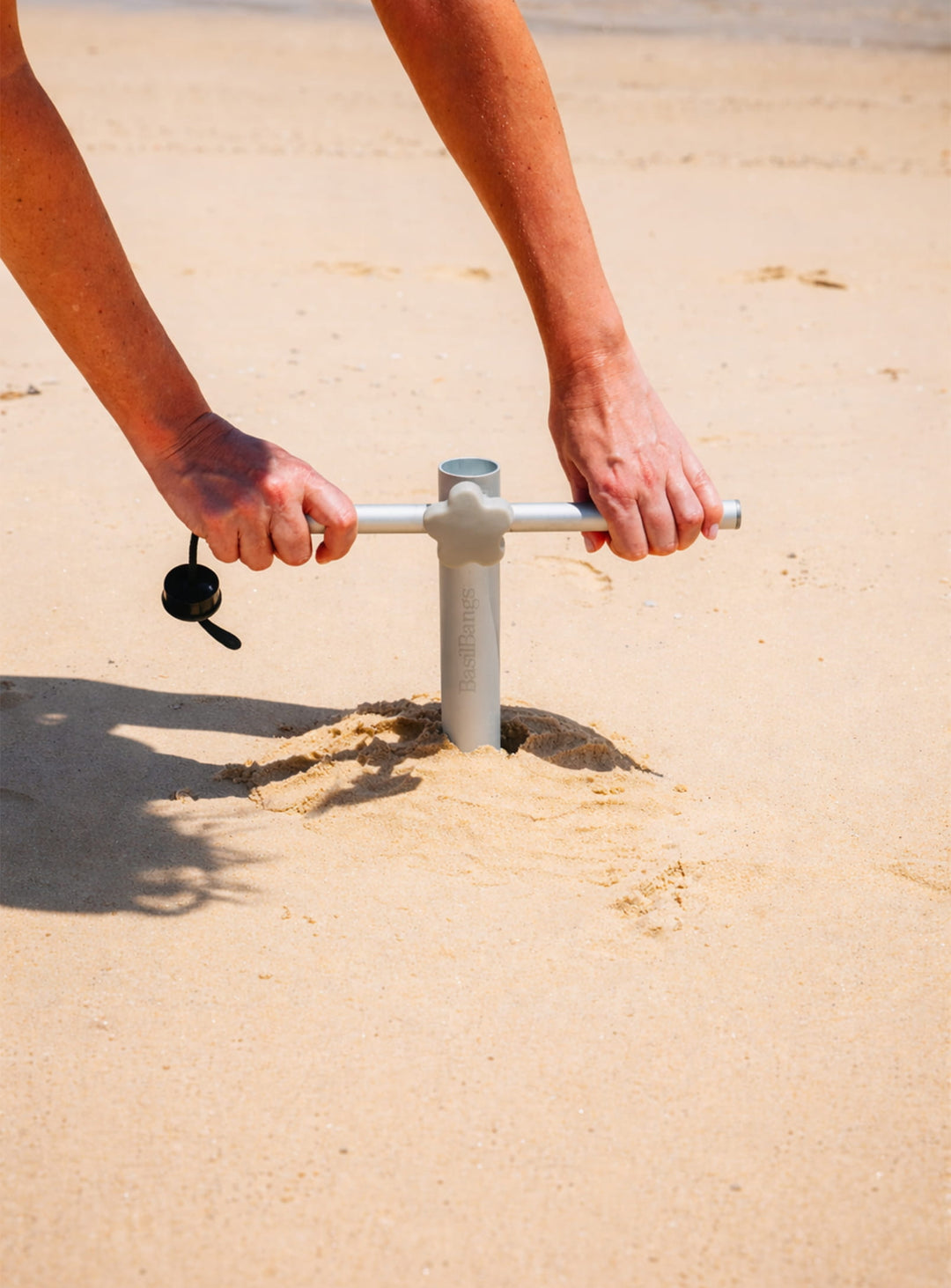 Ancrage pour sable et sol Basil Bangs support robuste pour parasol plage.