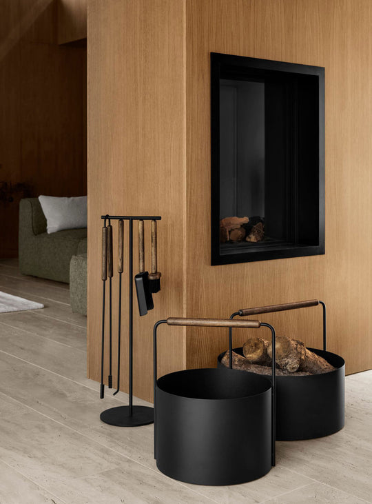 Ensemble d’outils de cheminée Blomus Ashi, inspiration japonaise au style épuré. brun