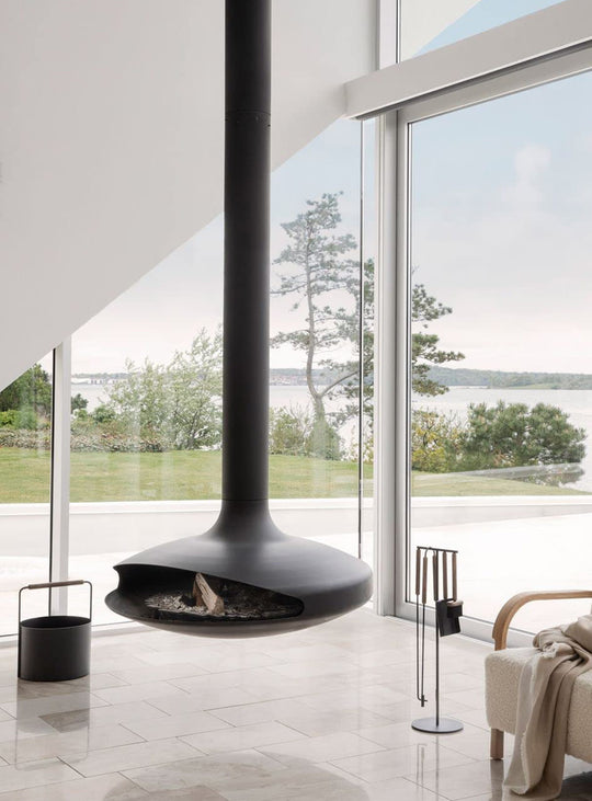 Panier à bois Blomus Ashi, rangement organisé et esthétique près de la cheminée. brun