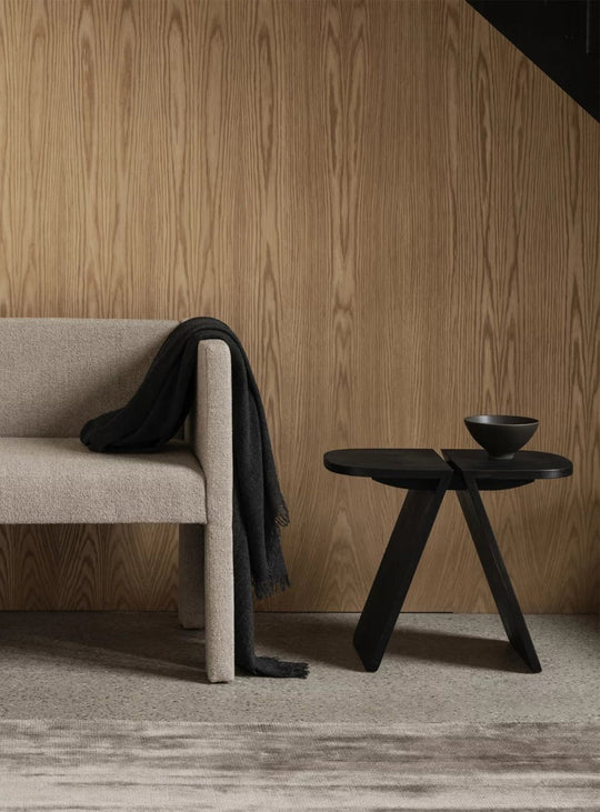 Table d’appoint Blomus Avio, fabriquée en Europe avec bois durable FSC. noir