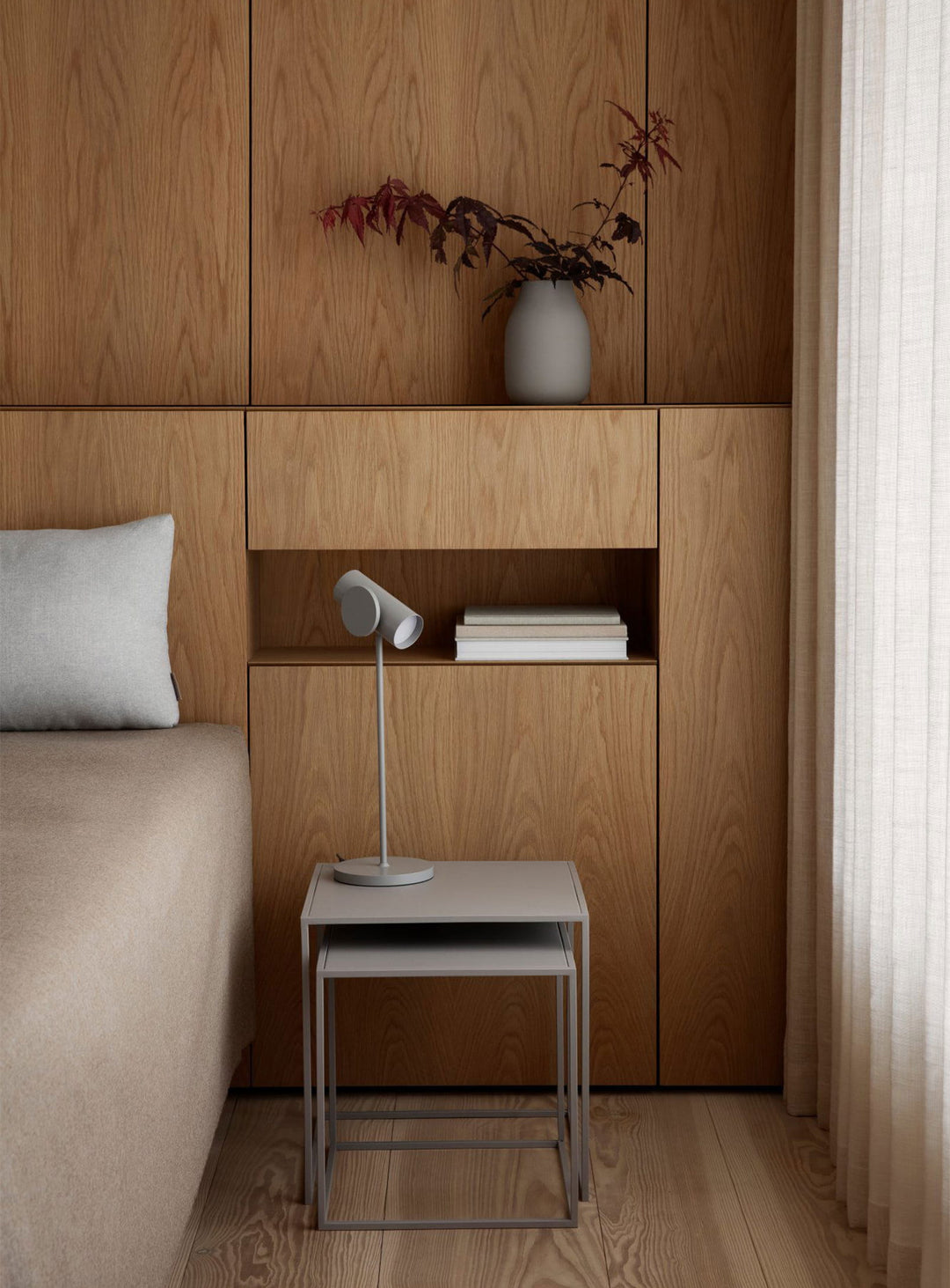 Tables d’appoint gigognes Blomus Fera, parfaites pour salon ou bureau. gris