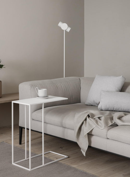 Blomus Fera : table au format C, pratique et facile à déplacer. Blanc.