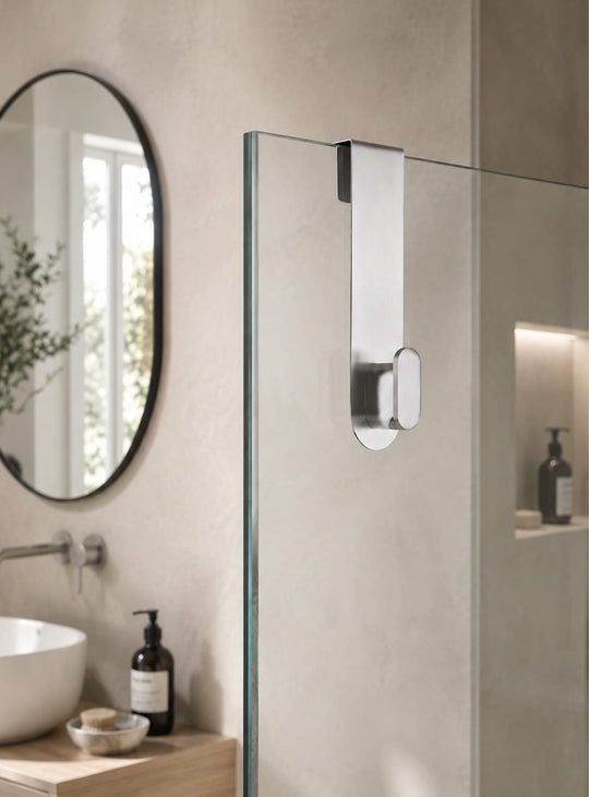Crochet pour paroi de douche Nexio de Blomus en acier inoxydable, pratique et facile à installer. poli