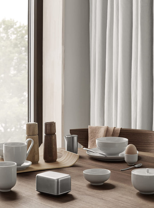 Moulin à sel et poivre Blomus RO, style raffiné pour table et cuisine.