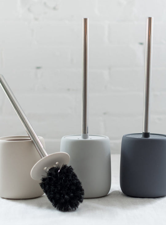 Brosse SONO blomus : 39 cm de design soigné pour votre salle de bain.