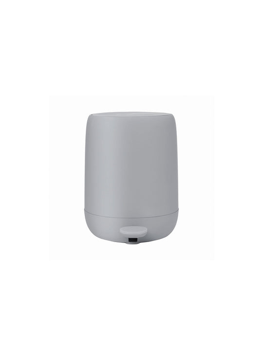 Poubelle à pédale blomus SONO : look raffiné et usage sans bruit. Gris.