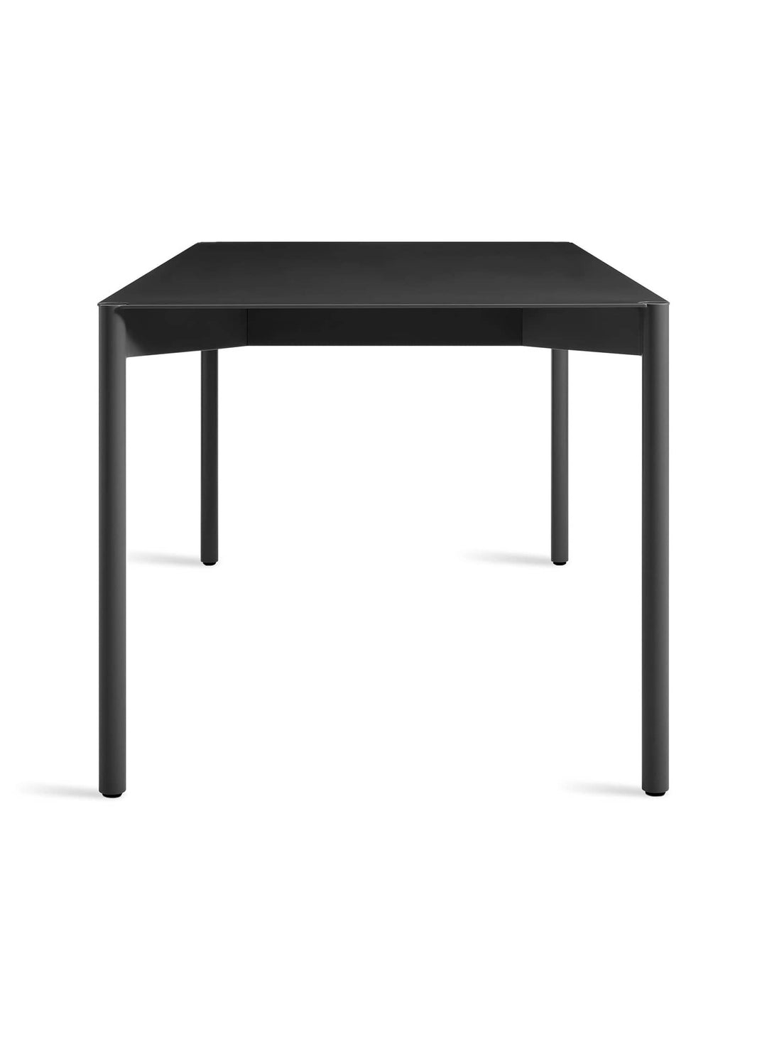 Table Comeuppance : aluminium léger, design puissant signé Blu Dot. Noir.