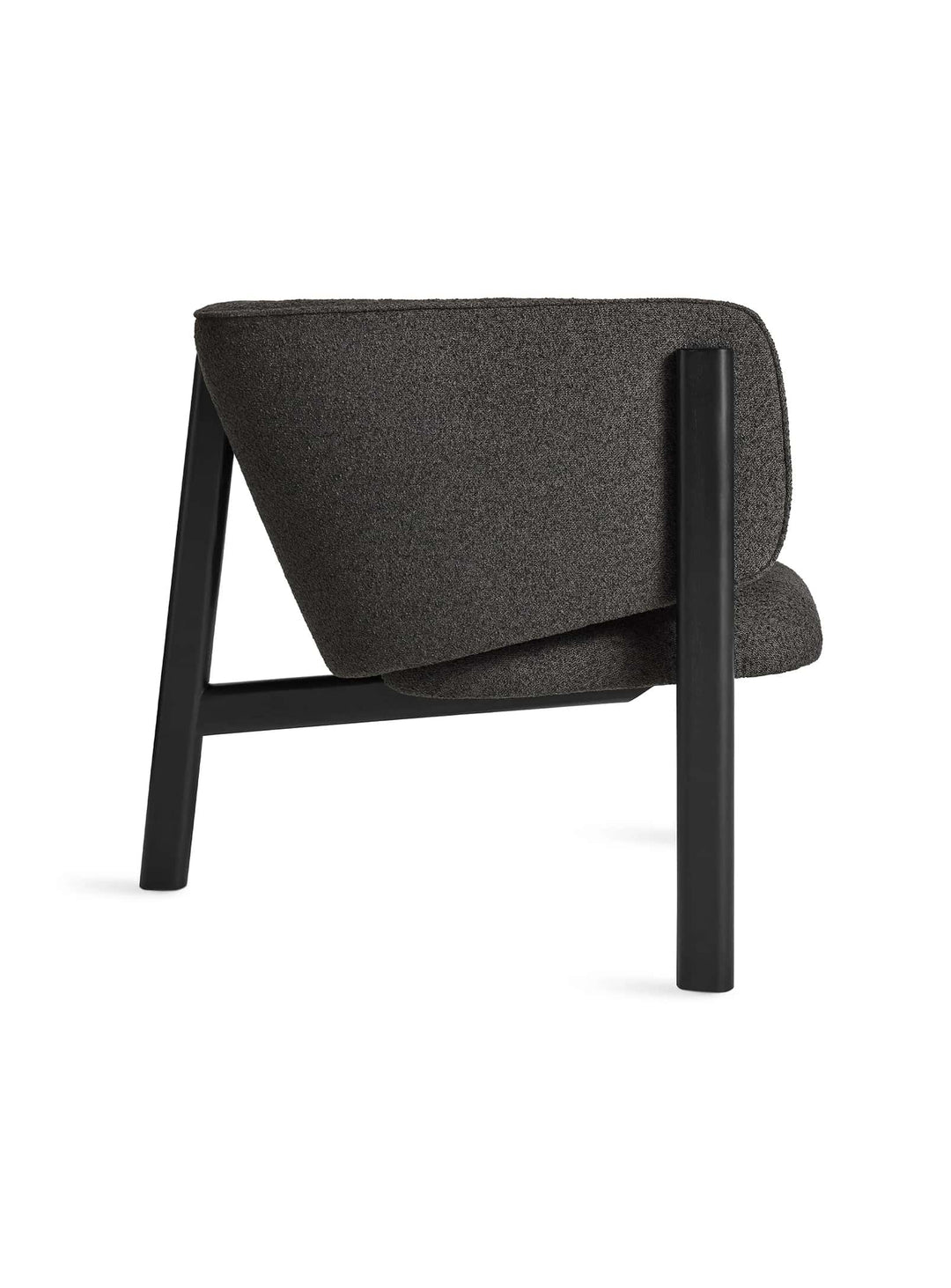 Fauteuil All In Blu Dot : fauteuil design, bois massif et assise moelleuse. kelso charcoal