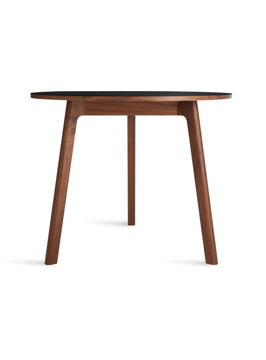 Table compacte Apt de Blu Dot : design épuré et matériaux durables. noir.