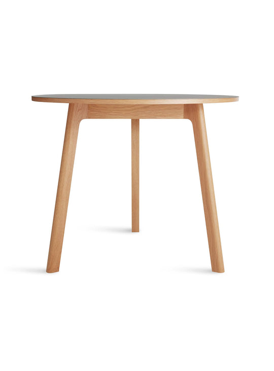 Table Apt par Blu Dot : style scandinave et fonctionnalité durable. gris