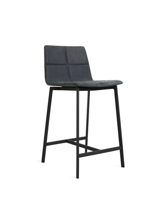 Tabouret de comptoir Between Us Blu Dot : tabouret design, idéal pour cuisine ou bar. ink leather