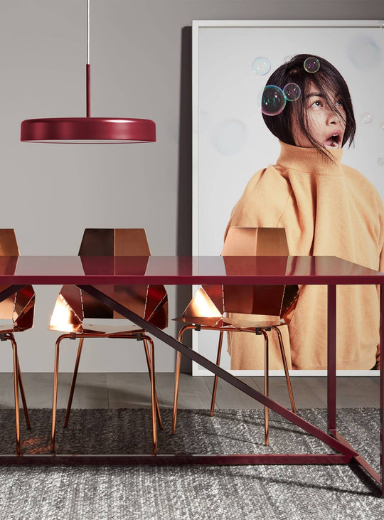 Lampe suspendue Bobber Blu Dot : moderne, pratique et raffinée. Rouge.