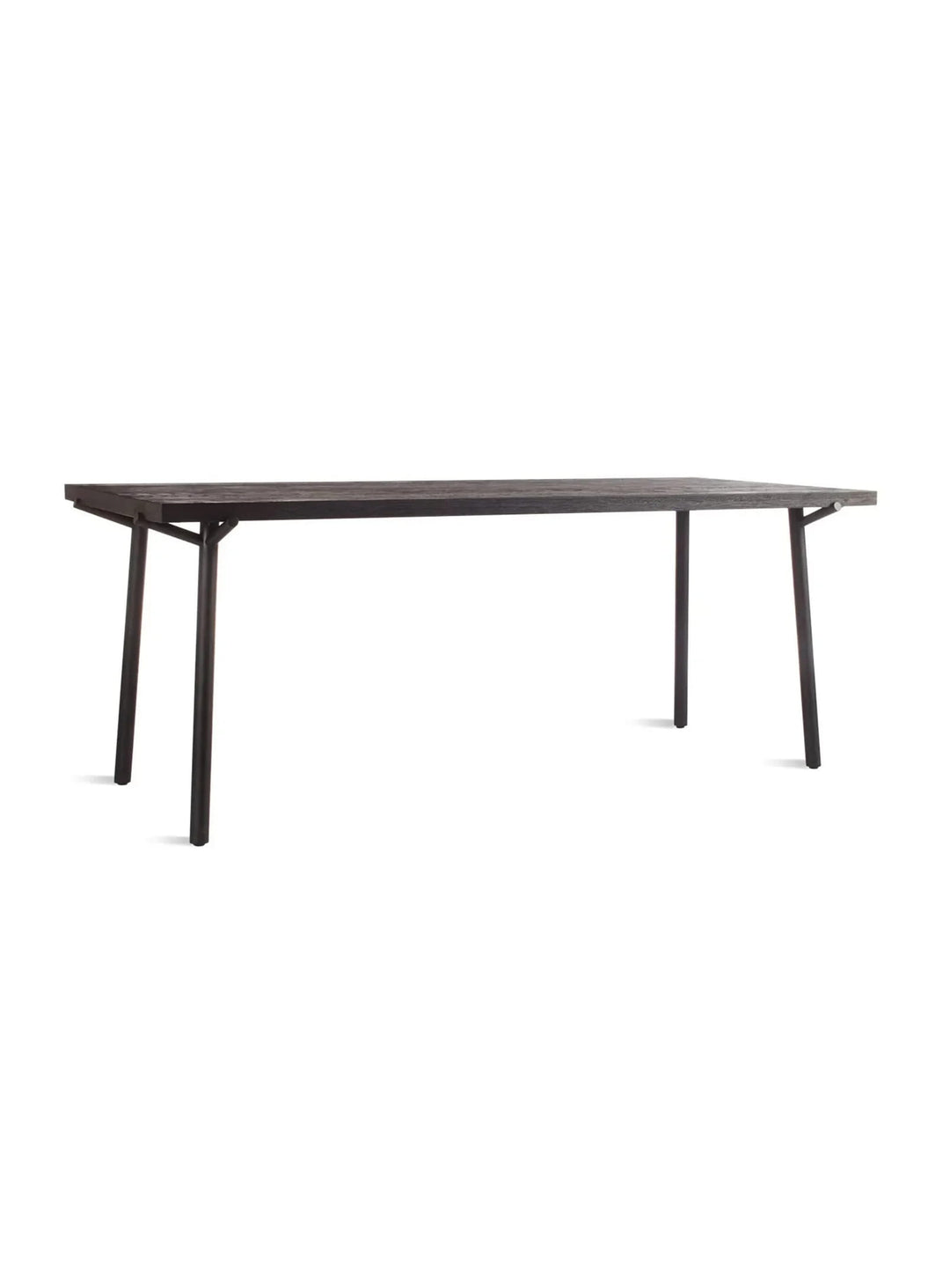 Découvrez la table à manger Blu Dot Branch, en chêne massif au caractère unique. chene noir