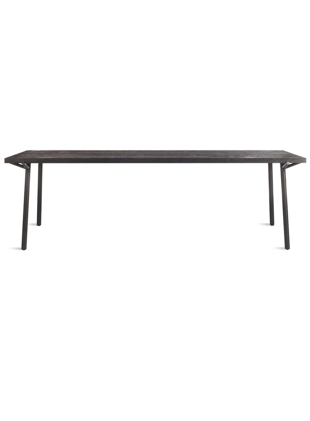 La table à manger Blu Dot Branch séduit par son style épuré et ses finitions raffinées. chene noir