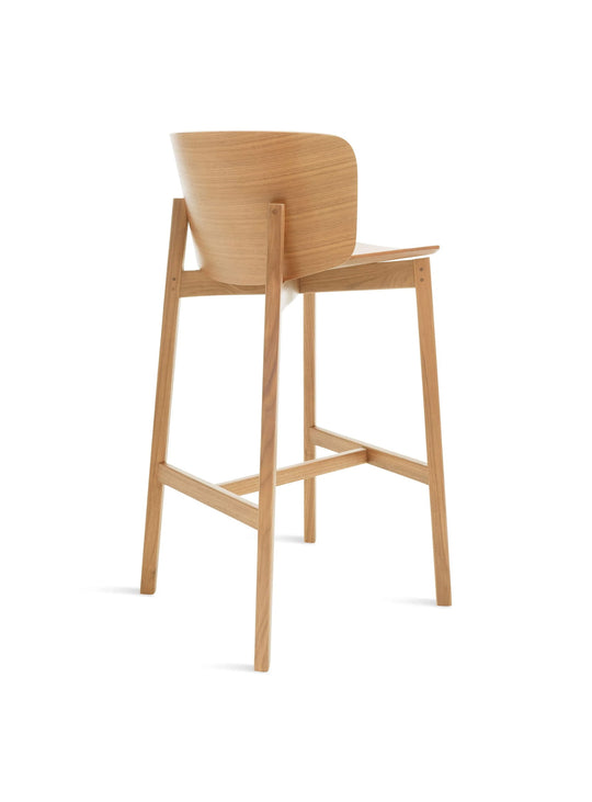 Tabouret de bar Buddy Blu Dot : tabouret contemporain, bois et lignes douces. chene blanc