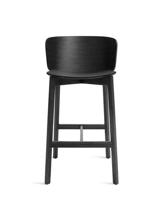 Tabouret de bar Buddy Blu Dot : tabouret moderne, bois naturel et style chic. frene noir
