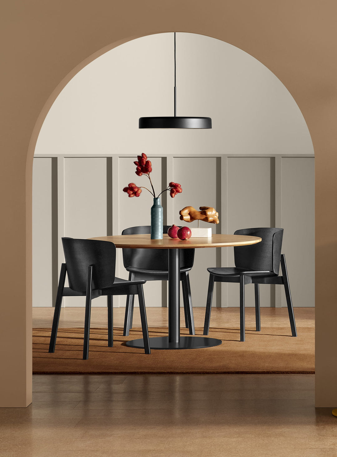 Chaise Buddy Blu Dot : chaise design bois, style moderne et élégant. frene noir