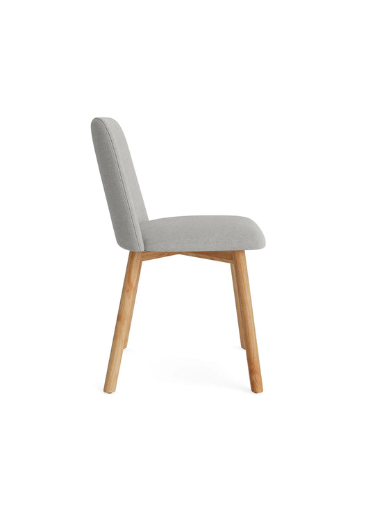 Chaise Chip Blu Dot : assise chic pour salle à manger moderne. camp stone