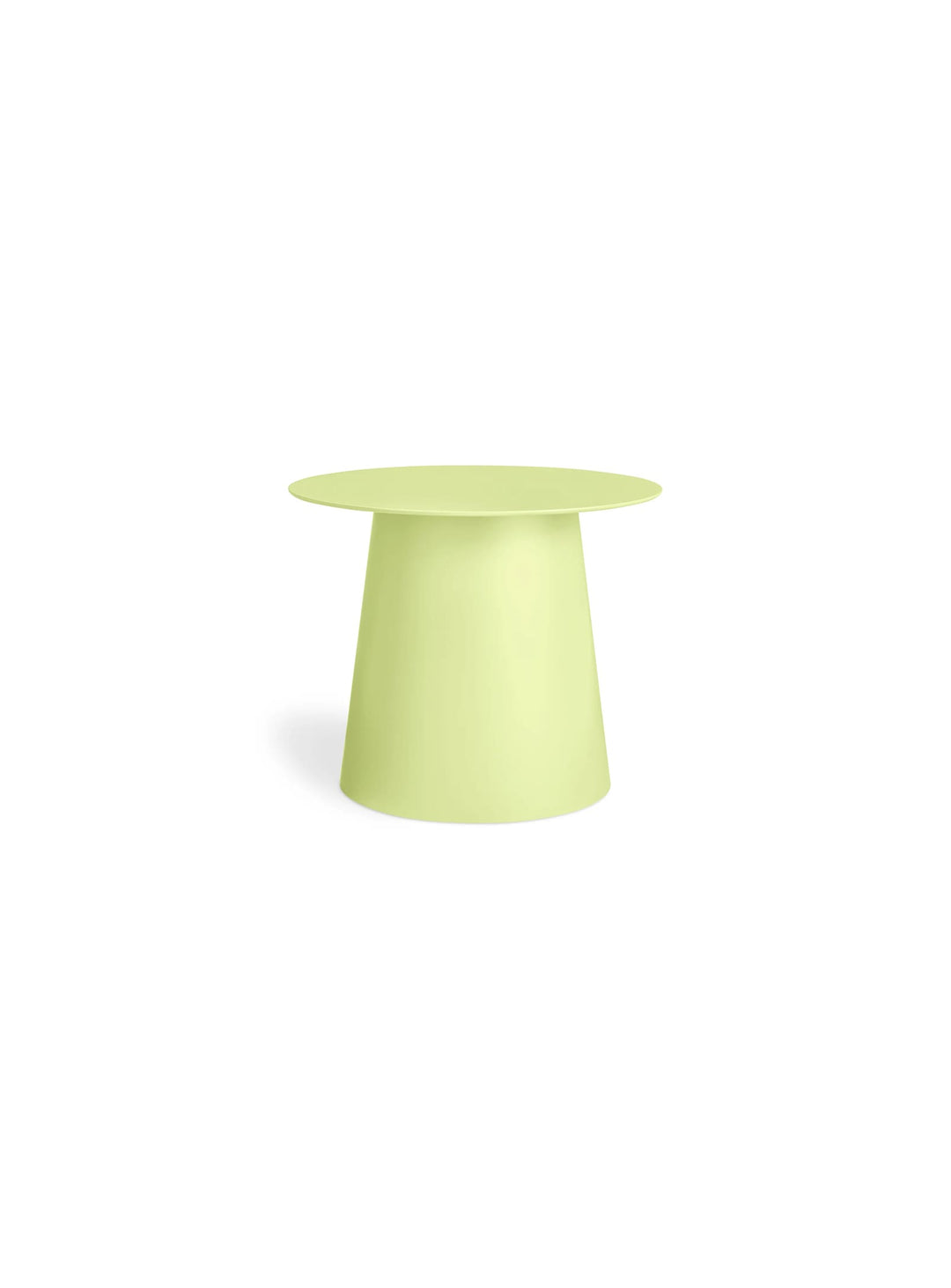Table d'appoint Circula Cocktail Blu Dot en aluminium, légère, robuste et élégante. celery