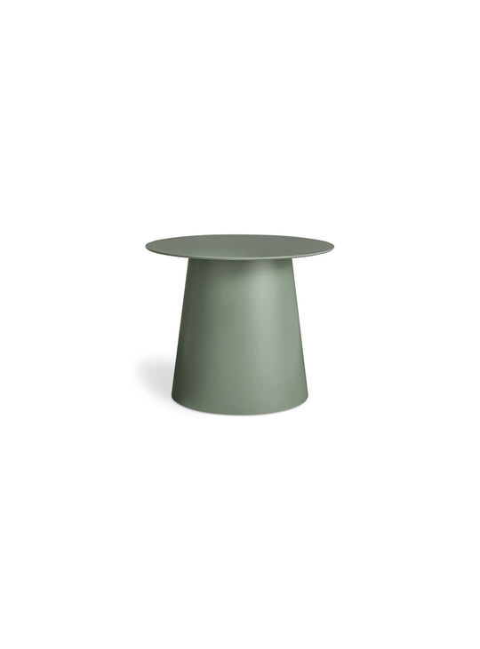 Table d'appoint Circula Cocktail Blu Dot, une table basse moderne aux lignes raffinées. vert