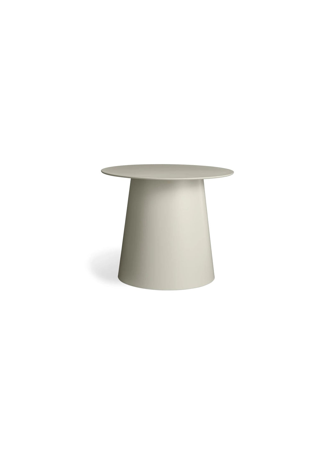 Table d'appoint Circula Cocktail Blu Dot en aluminium thermolaqué, élégante et résistante. putty