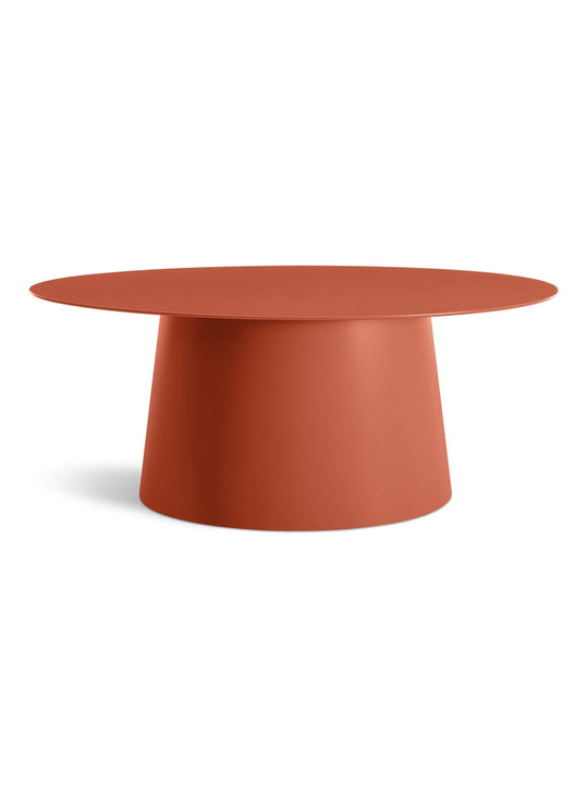 Circula de Blu Dot : Table à café ronde, stable et pensée pour durer. Rouge.