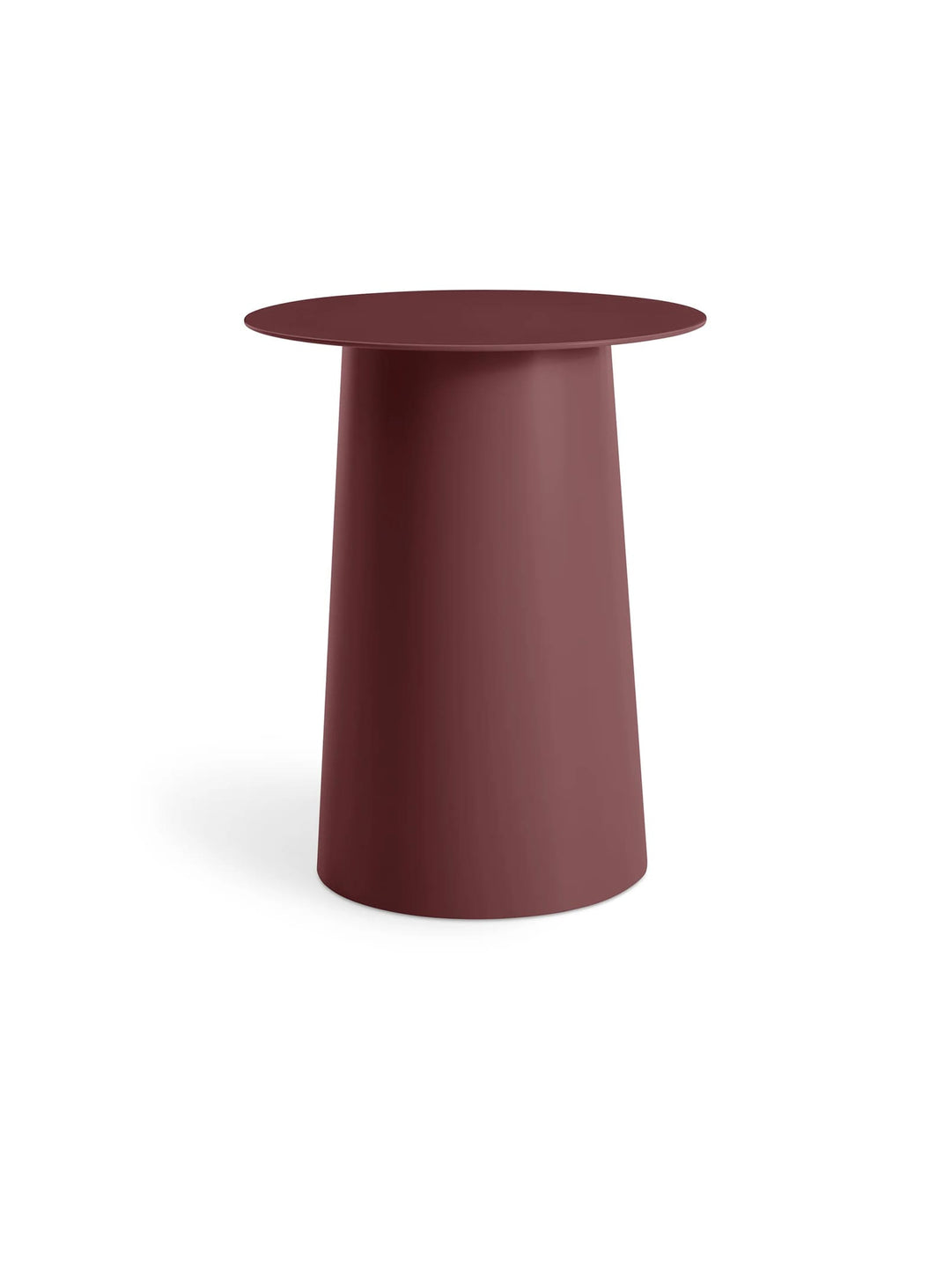 Table d'appoint ronde Circula Blu Dot, un mobilier élégant adapté à tous les espaces. oxblood