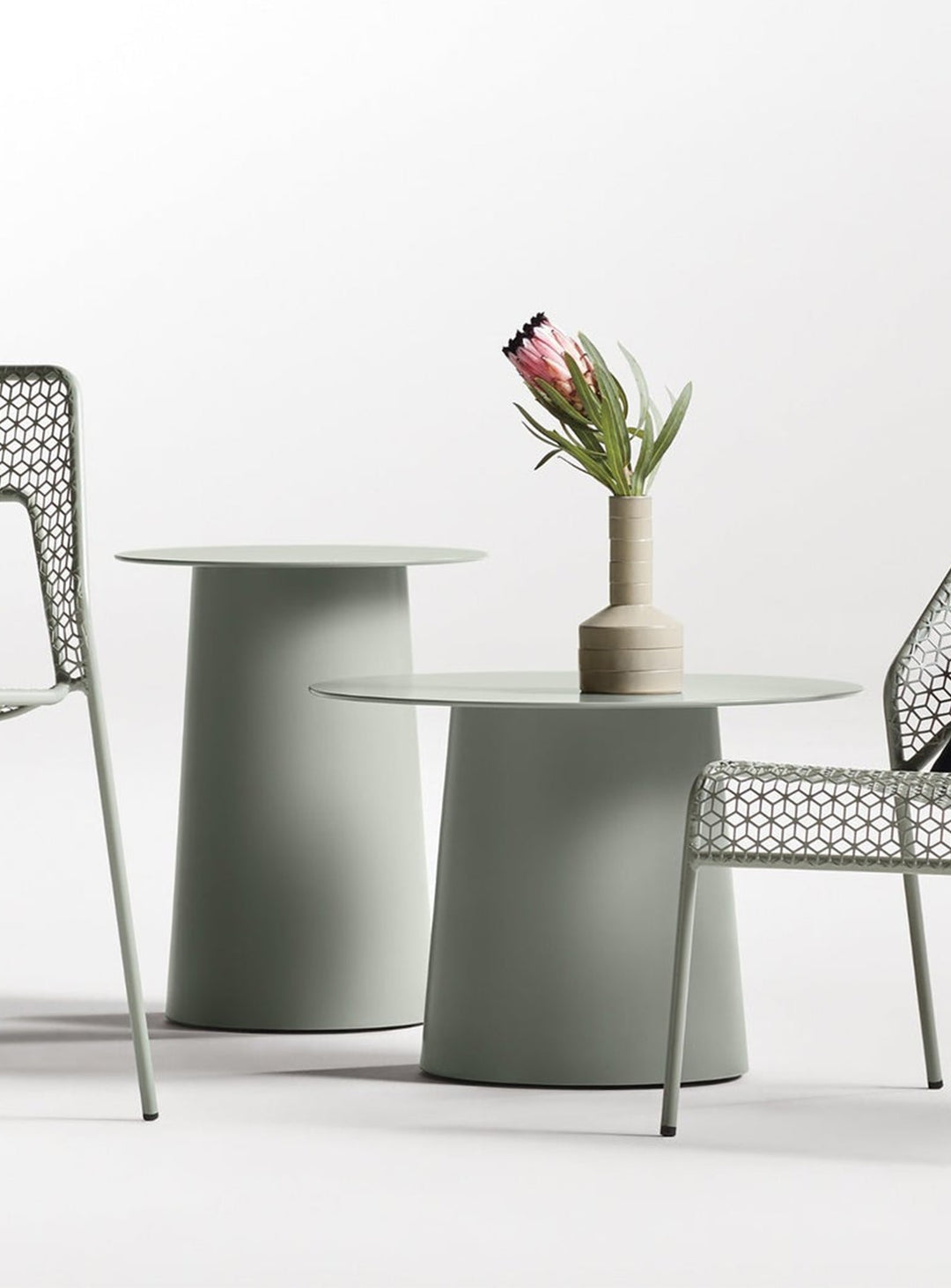 Table d’appoint Circula de Blu Dot : design simple et pleine d’assurance. Vert.