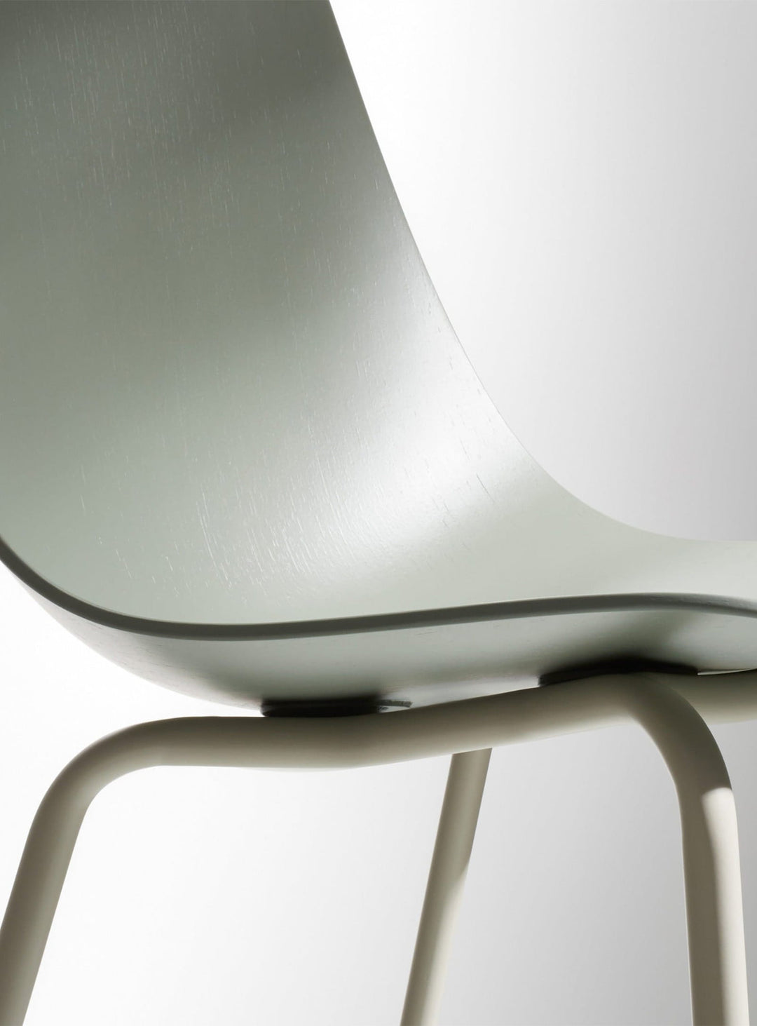 Chaise Blu Dot Clean Cut : idéale pour table, bureau ou cuisine. Vert.