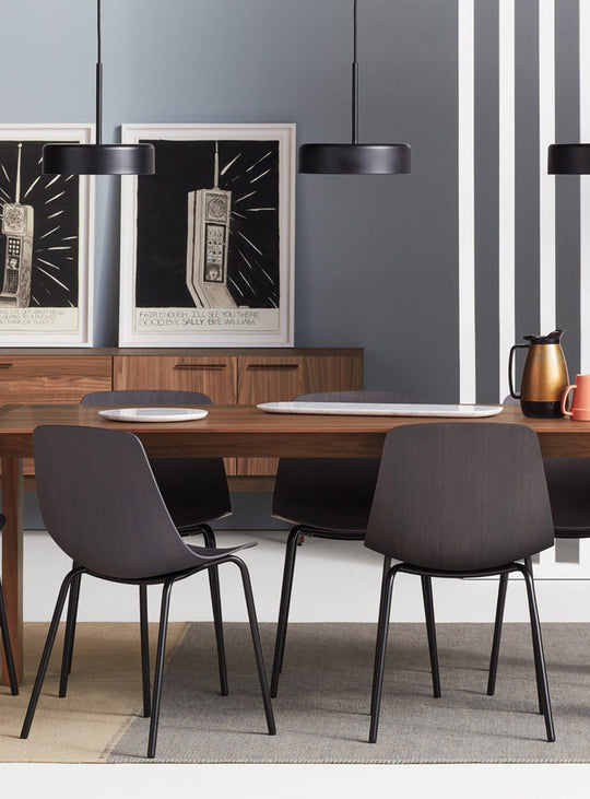 Chaise à dîner Clean Cut : confort discret et style intemporel. Noir.