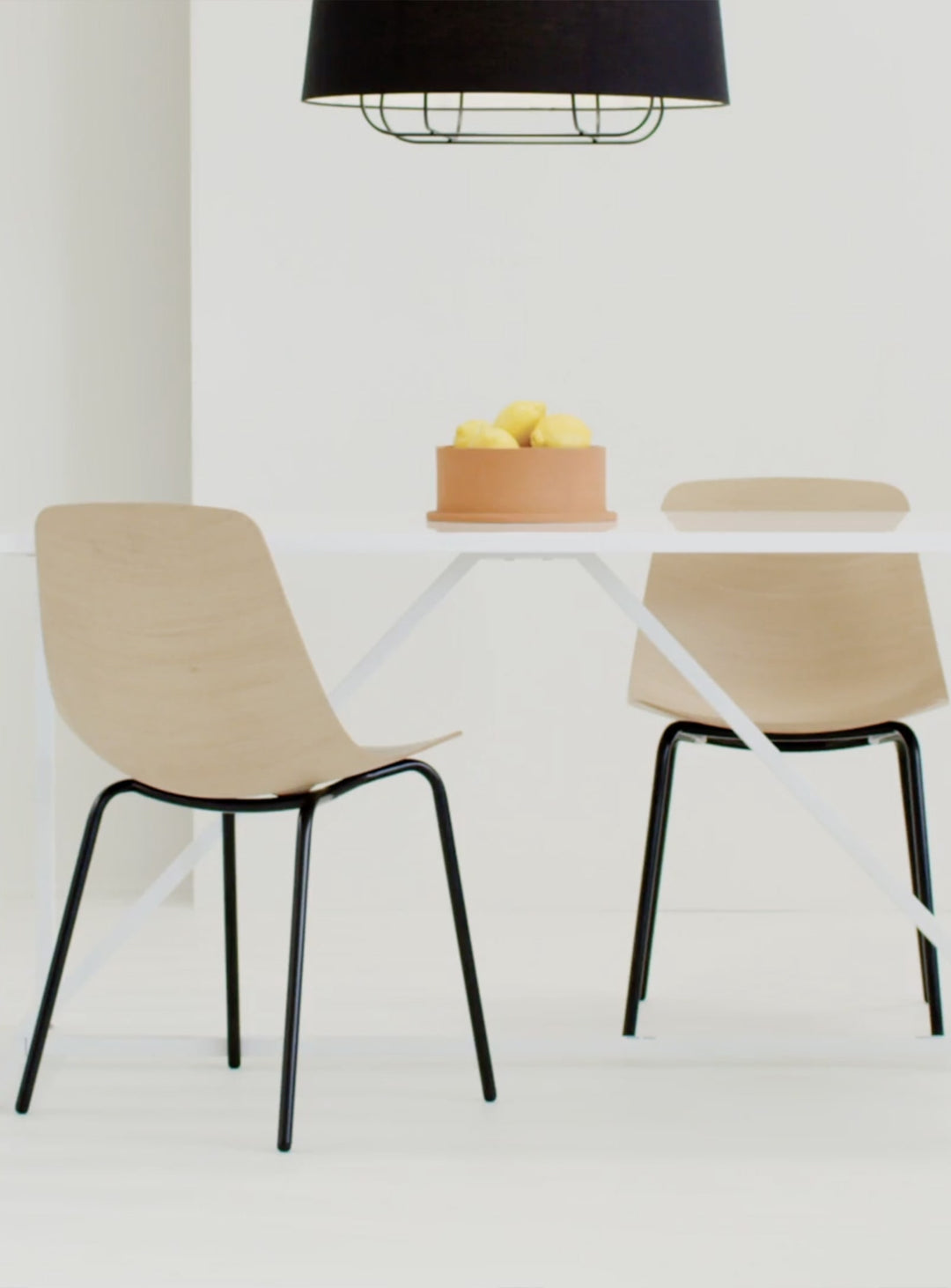 Blu Dot Clean Cut : chaise moderne et pratique pour tous les espaces. Chêne blanc.