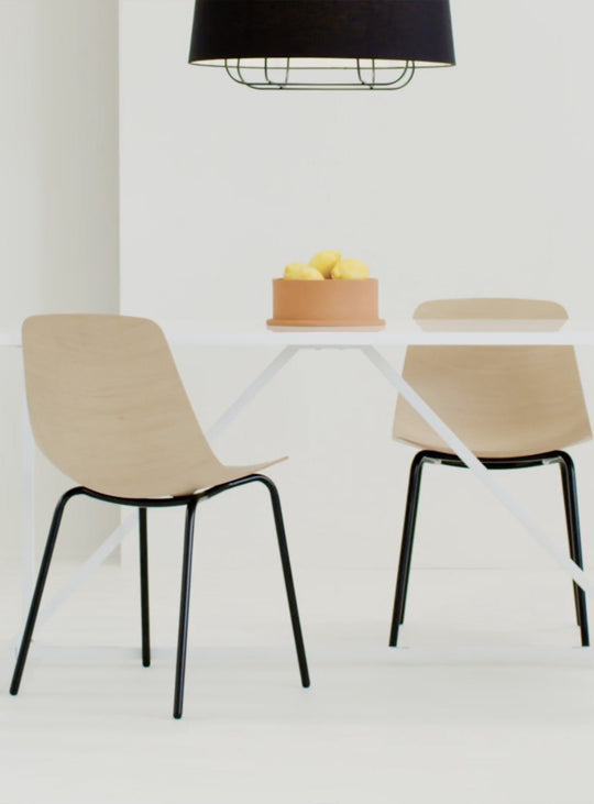 Blu Dot Clean Cut : chaise moderne et pratique pour tous les espaces. Chêne blanc.