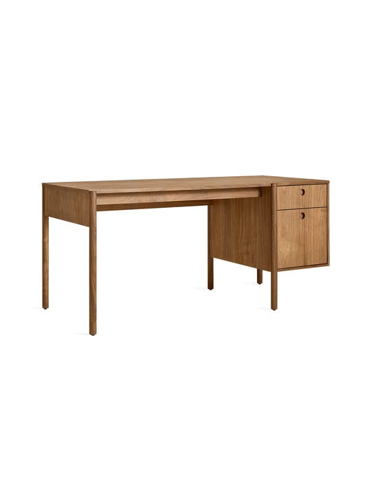 Bureau Blu Dot Cursive, bureau en bois avec fermeture douce et style épuré. noyer